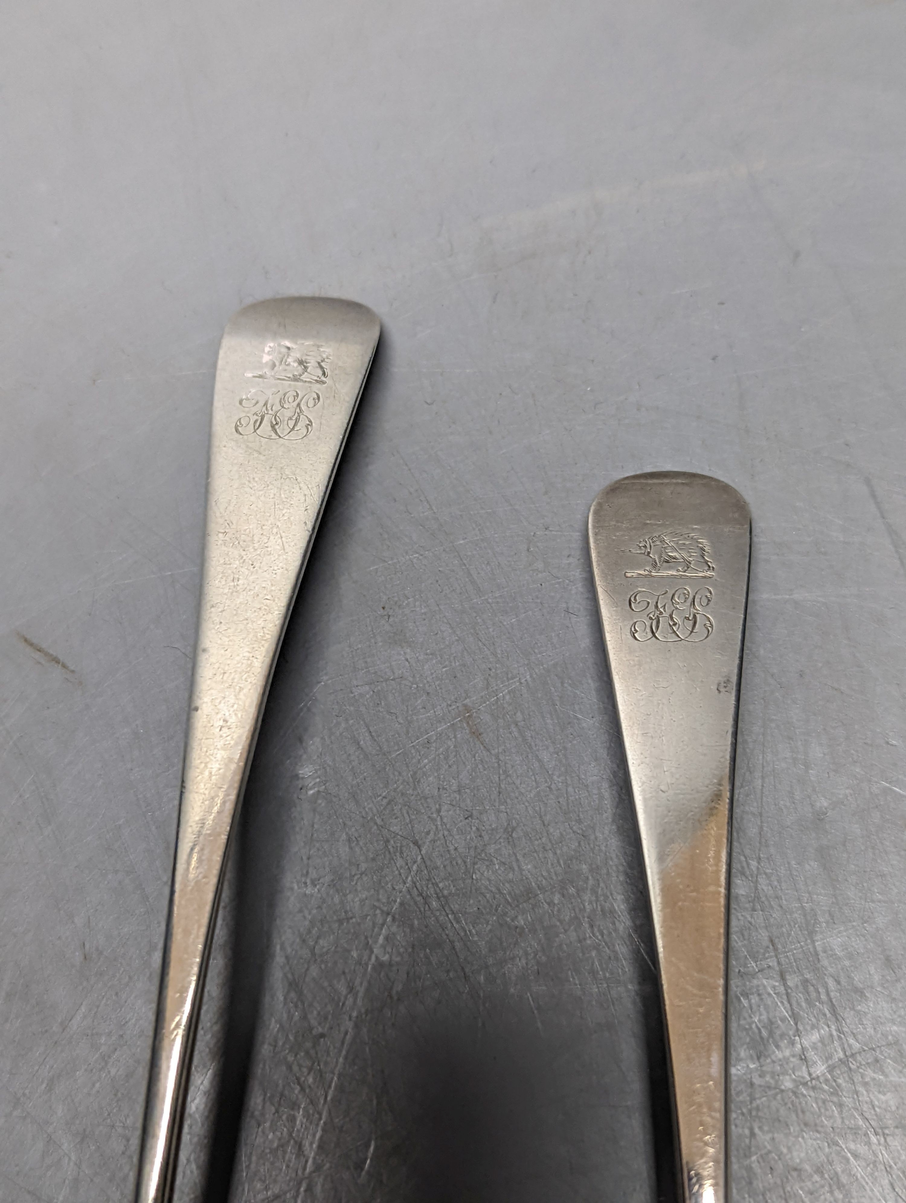 A pair of George III silver Old English pattern sauce ladles, William Edwards, London, 1801, 71 grams.
